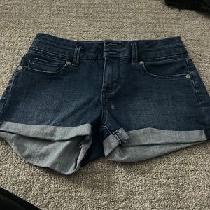 Candies size 1 jean shorts never worn